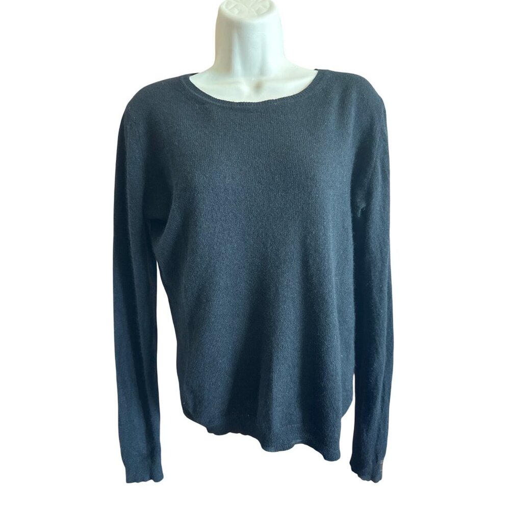 Charter Club Luxury Black Cashmere Sweater M Soft Crew Neck Pullover Minimalist